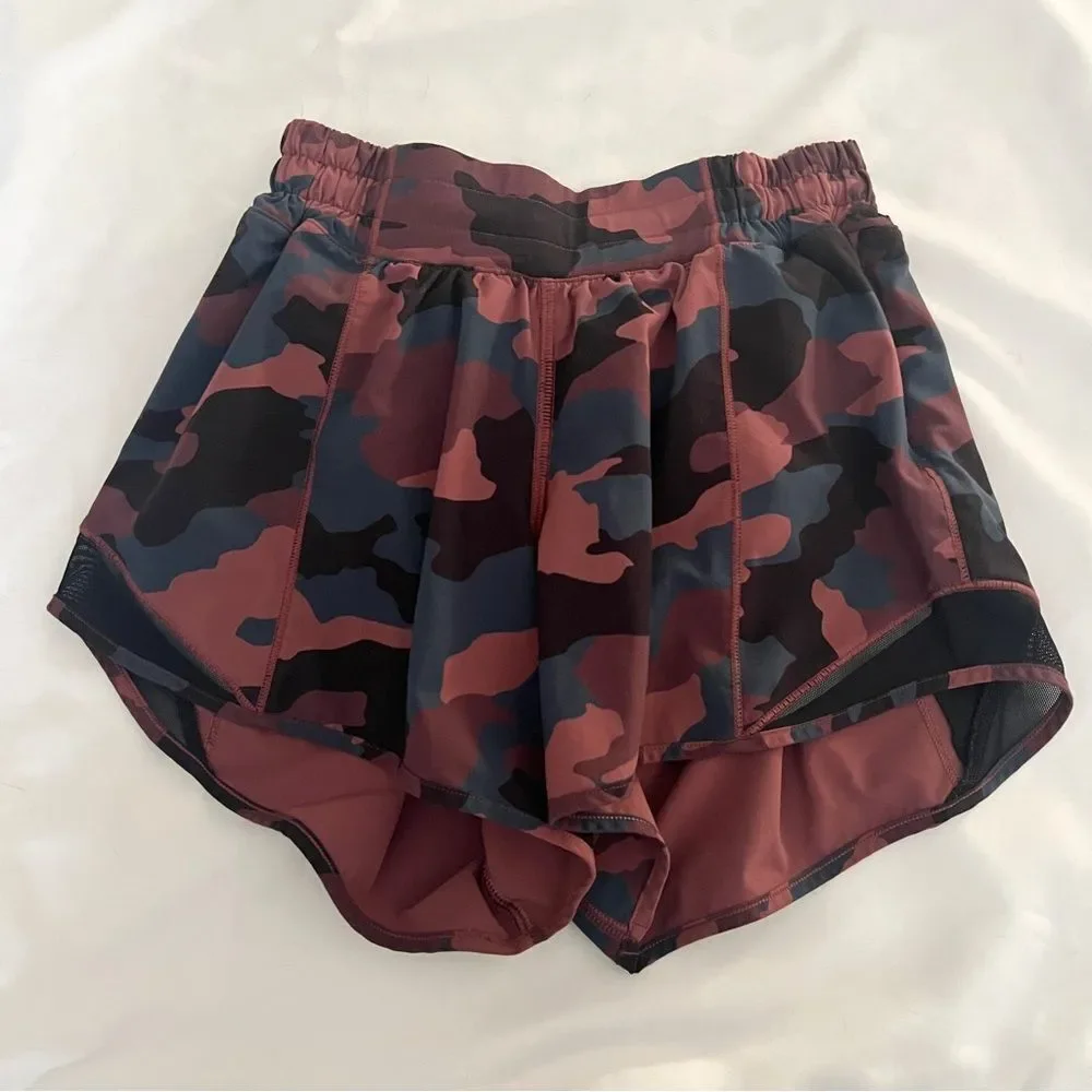 Lululemon Hotty Hot Low-Rise Lined Short 4